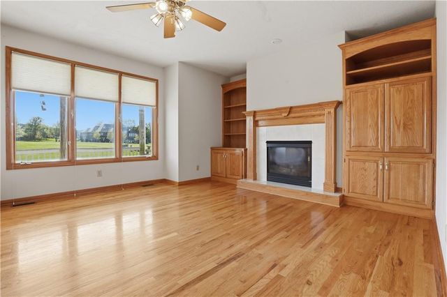 4536 SW Gull Point Drive, Lee's Summit, MO 64082