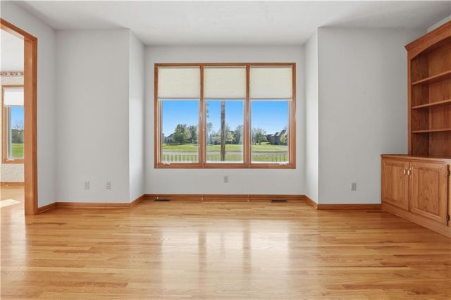 4536 SW Gull Point Drive, Lee's Summit, MO 64082