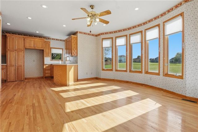 4536 SW Gull Point Drive, Lee's Summit, MO 64082