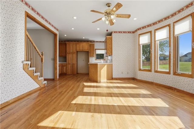 4536 SW Gull Point Drive, Lee's Summit, MO 64082