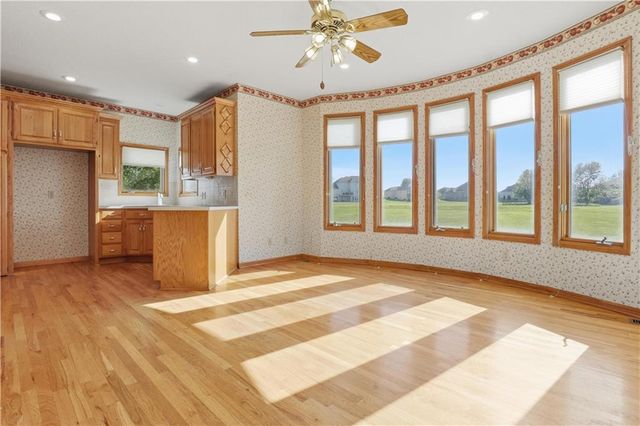 4536 SW Gull Point Drive, Lee's Summit, MO 64082