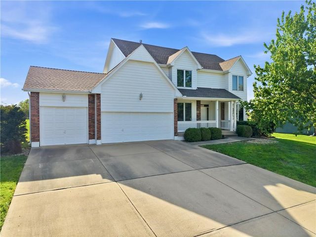 4536 SW Gull Point Drive, Lee's Summit, MO 64082