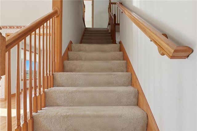 4536 SW Gull Point Drive, Lee's Summit, MO 64082