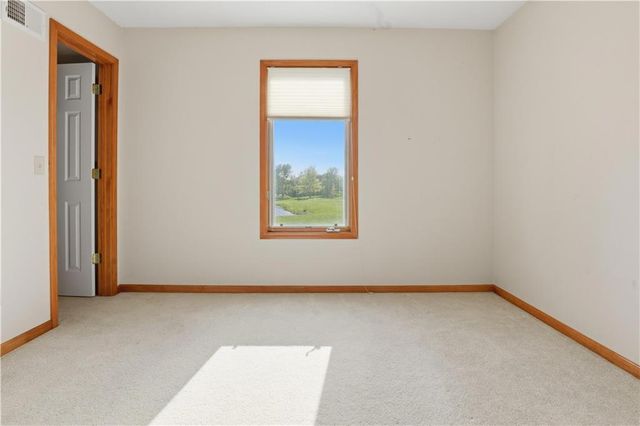 4536 SW Gull Point Drive, Lee's Summit, MO 64082