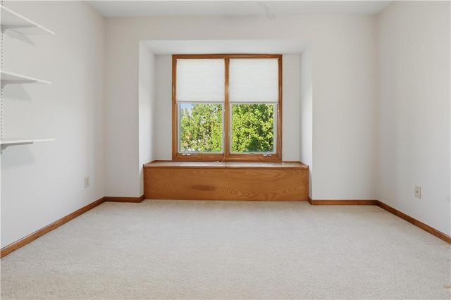 4536 SW Gull Point Drive, Lee's Summit, MO 64082