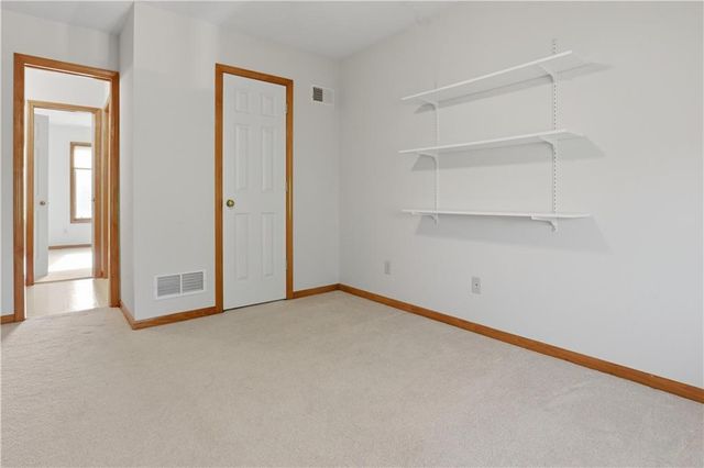 4536 SW Gull Point Drive, Lee's Summit, MO 64082