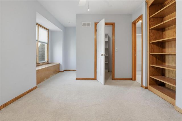 4536 SW Gull Point Drive, Lee's Summit, MO 64082