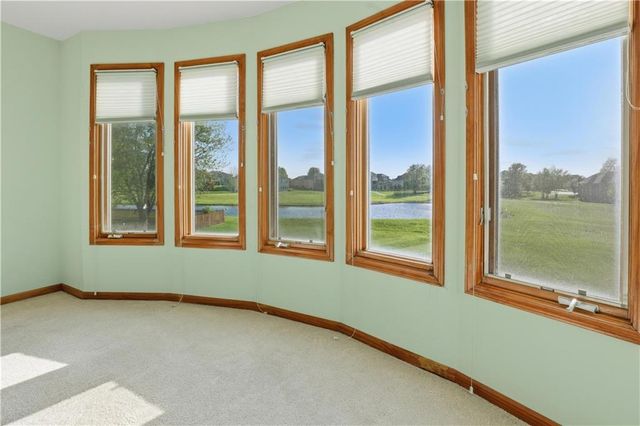 4536 SW Gull Point Drive, Lee's Summit, MO 64082