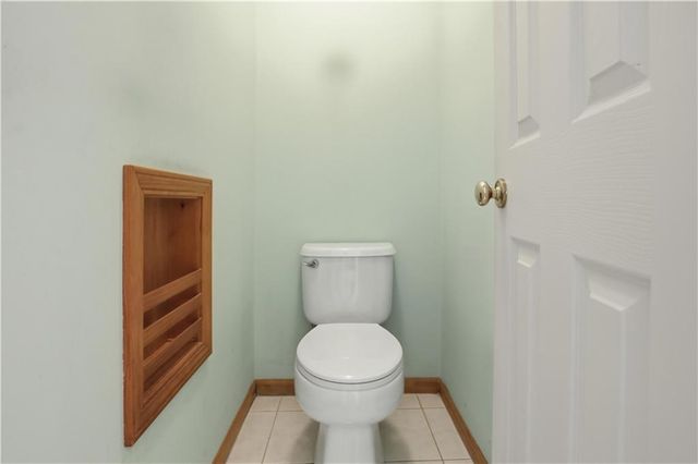 4536 SW Gull Point Drive, Lee's Summit, MO 64082
