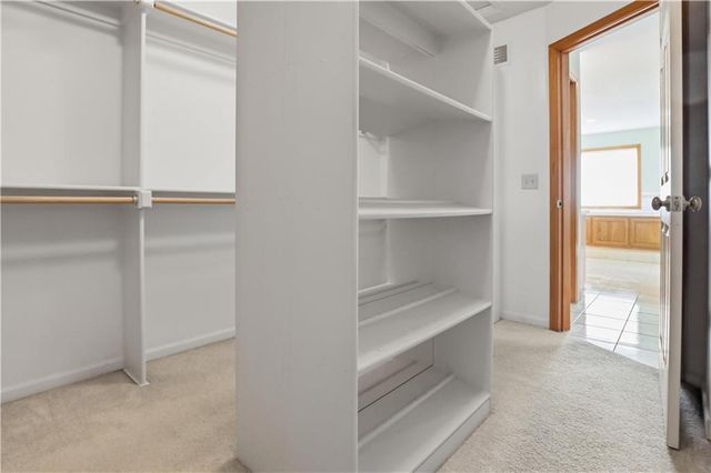 4536 SW Gull Point Drive, Lee's Summit, MO 64082