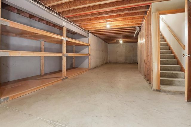 4536 SW Gull Point Drive, Lee's Summit, MO 64082