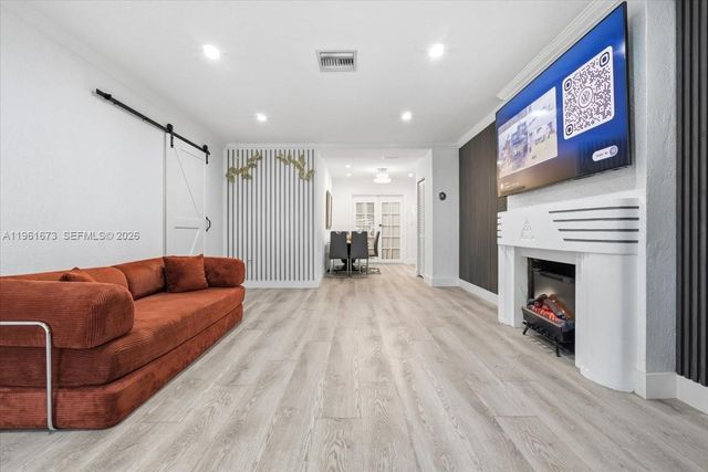 2400 SW 21st Ter, Miami, FL 33145