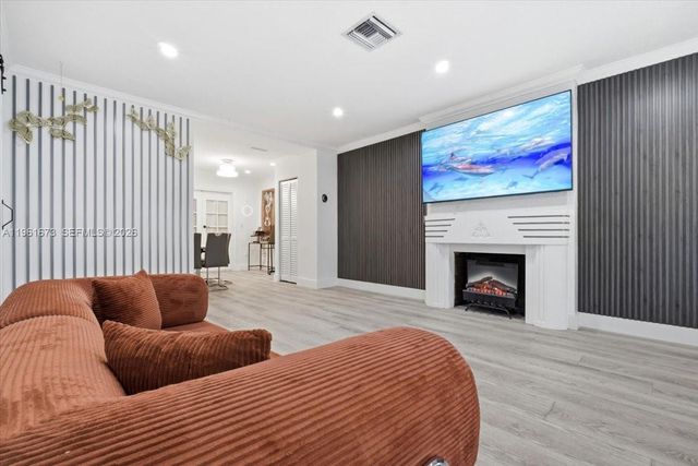 2400 SW 21st Ter, Miami, FL 33145