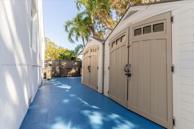 2400 SW 21st Ter, Miami, FL 33145