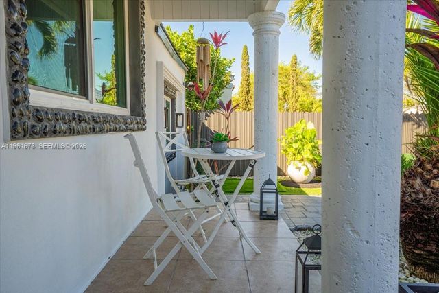 2400 SW 21st Ter, Miami, FL 33145