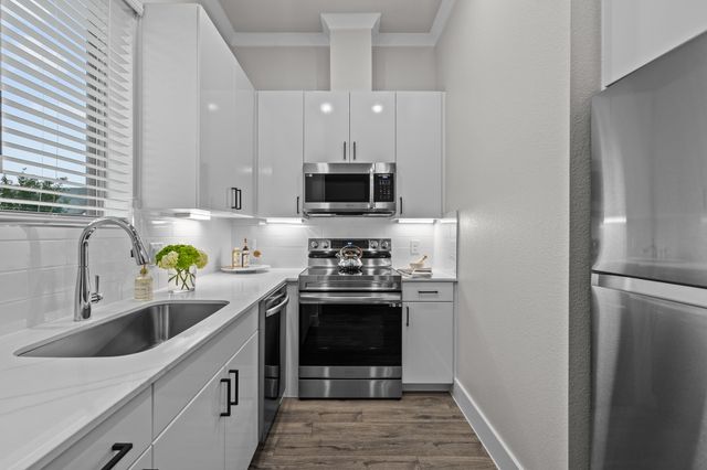 3279 Ganzer Road W 125B, Denton, TX 76207