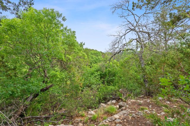 7201 Getaway DR, Jonestown, TX 78645