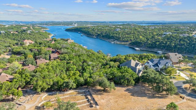 7201 Getaway DR, Jonestown, TX 78645