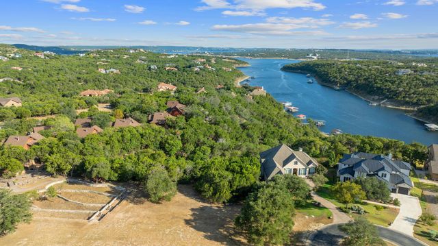 7201 Getaway DR, Jonestown, TX 78645