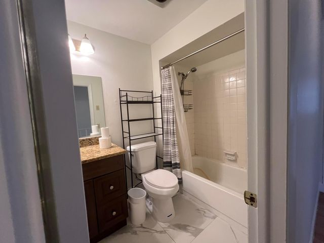 27 Matador Lane 6-20, Davie, FL 33324