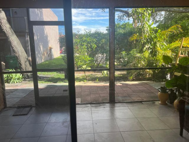27 Matador Lane 6-20, Davie, FL 33324