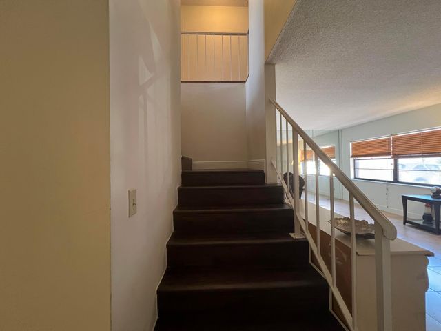 27 Matador Lane 6-20, Davie, FL 33324