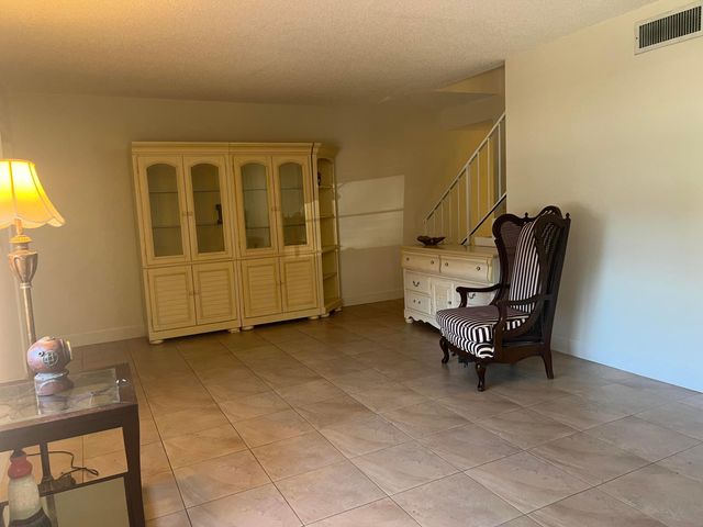 27 Matador Lane 6-20, Davie, FL 33324