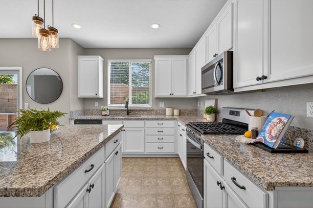 2797 Rainer Way, Antelope, CA 95843