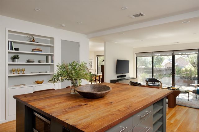 2201 Bowman Ave, Austin, TX 78703