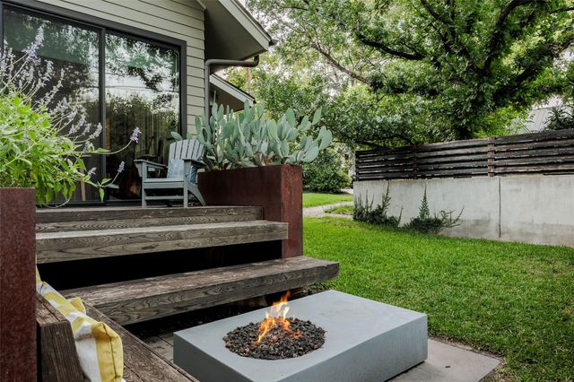 2201 Bowman Ave, Austin, TX 78703