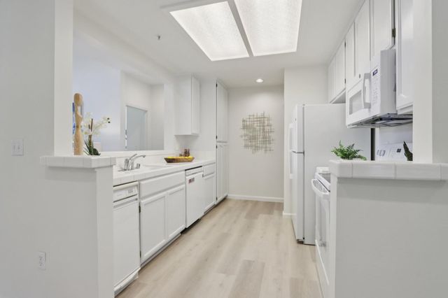 2508 Hastings Shore Lane, Redwood City, CA 94065