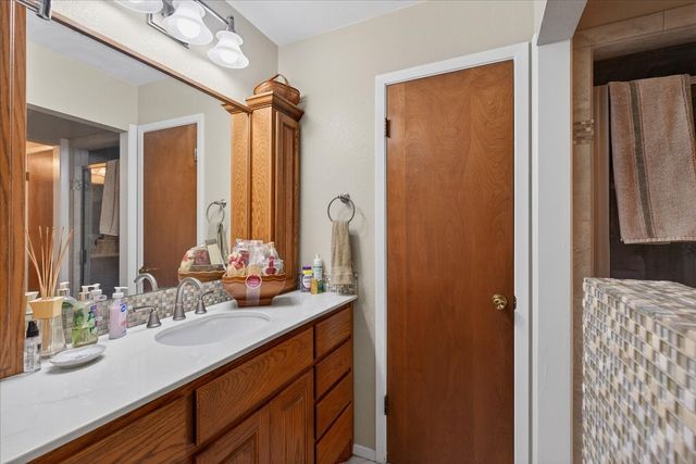 1808 E Cedar Elm Drive, Arlington, TX 76012