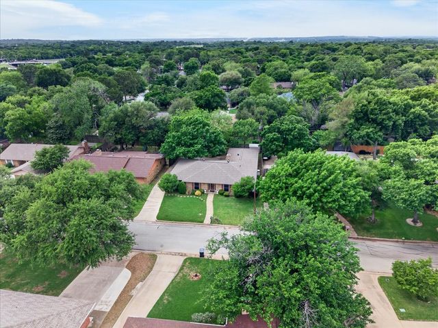 1808 E Cedar Elm Drive, Arlington, TX 76012