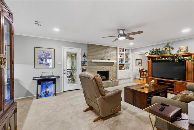 1808 E Cedar Elm Drive, Arlington, TX 76012