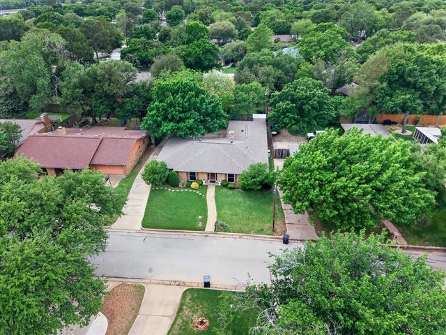 1808 E Cedar Elm Drive, Arlington, TX 76012