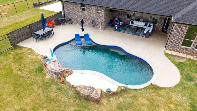 294 County Road 3386, Paradise, TX 76073