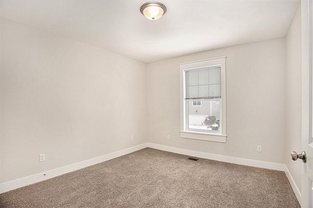 2106 Sherwood Avenue, Holland, MI 49423