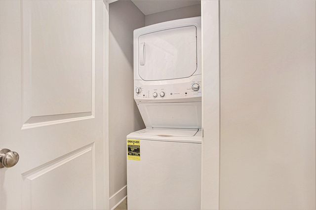 2106 Sherwood Avenue, Holland, MI 49423