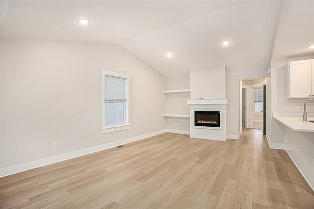 2106 Sherwood Avenue, Holland, MI 49423