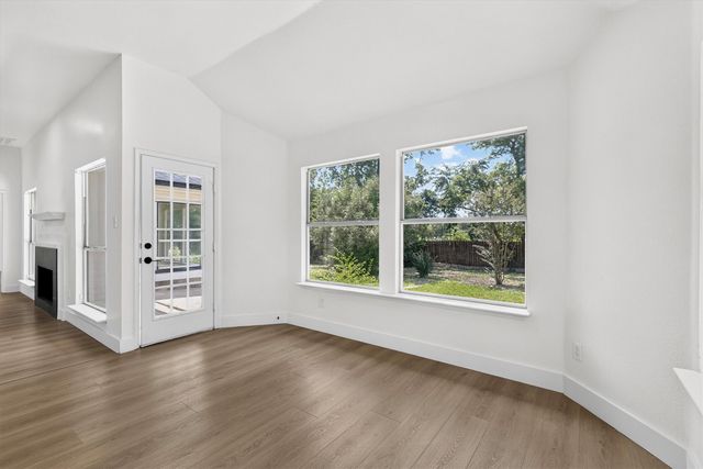 214 Pearly Top Drive, Glenn Heights, TX 75154