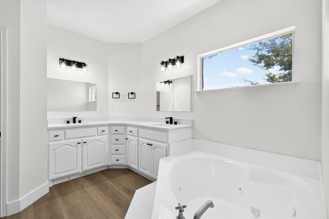 214 Pearly Top Drive, Glenn Heights, TX 75154