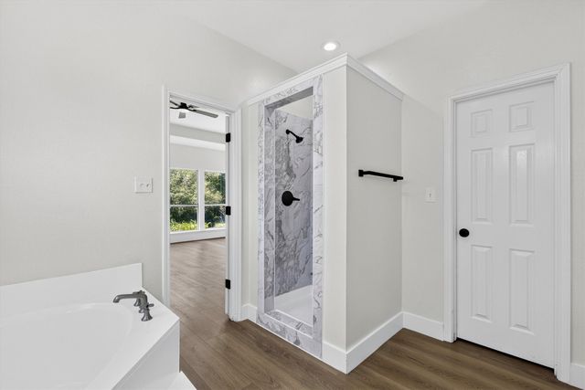 214 Pearly Top Drive, Glenn Heights, TX 75154