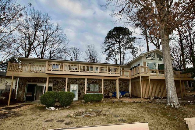 18 Seville Ln, Hot Springs Village, AR 71909