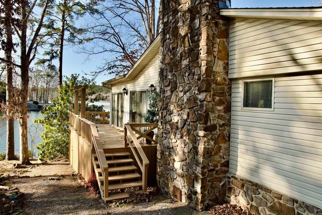 18 Seville Ln, Hot Springs Village, AR 71909