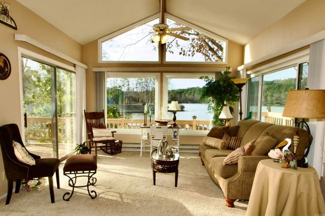 18 Seville Ln, Hot Springs Village, AR 71909