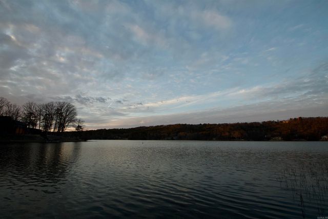 18 Seville Ln, Hot Springs Village, AR 71909