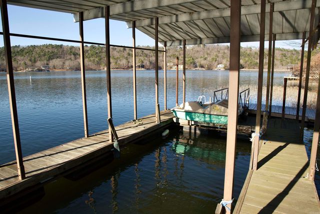 18 Seville Ln, Hot Springs Village, AR 71909