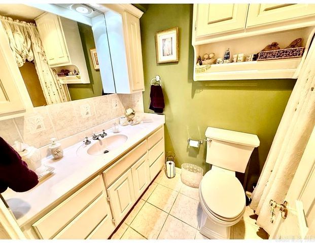 18 Seville Ln, Hot Springs Village, AR 71909