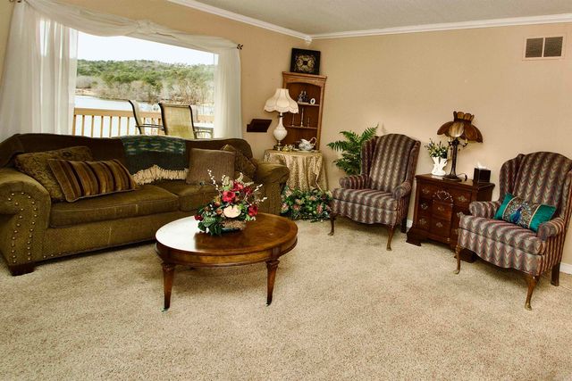 18 Seville Ln, Hot Springs Village, AR 71909