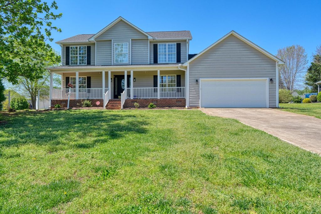 311 Wilkins Cove Court, Inman, SC 29349
